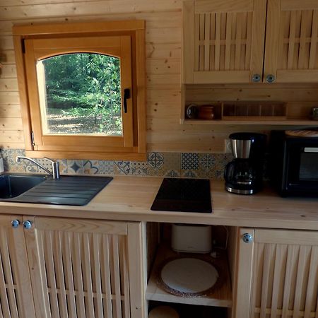Roulotte Les Deux Geais Villa Sainte-Opportune-du-Bosc Kültér fotó